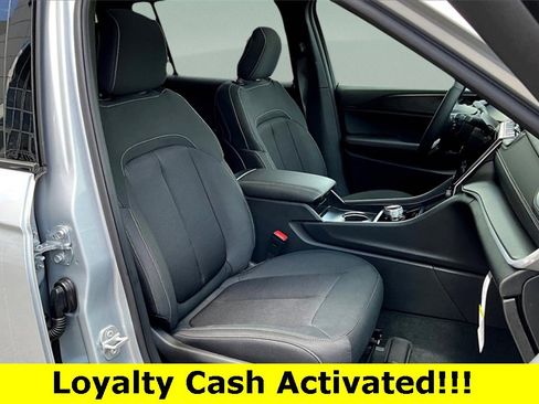 New 2025 Jeep Grand Cherokee L Laredo w/ Luxury Tech Group I image 9