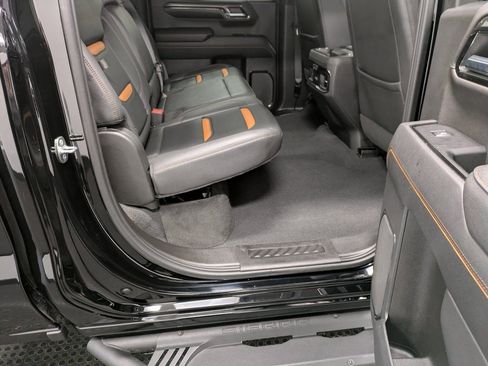 Used 2023 GMC Sierra 1500 AT4 w/ AT4 Preferred Package image 26