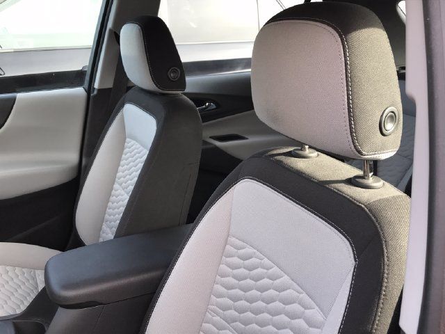 Used 2020 Chevrolet Equinox LS FWD image 5