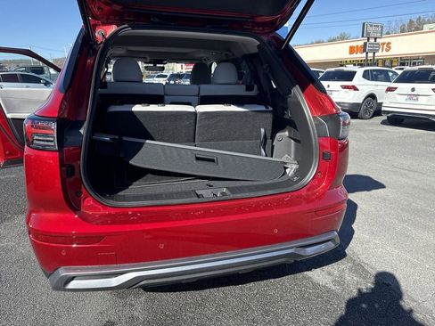 New 2025 Mitsubishi Outlander SE image 48