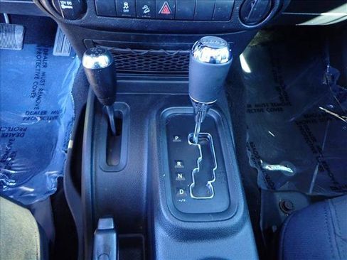 Used 2017 Jeep Wrangler Unlimited Sport w/ Connectivity Group image 18