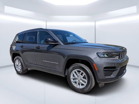 New 2026 Jeep Grand Cherokee Laredo RWD image 1
