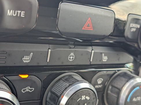 Used 2022 RAM 1500 Big Horn AWD/4WD image 25