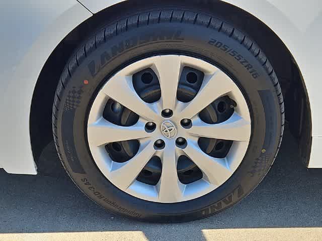 Used 2025 Toyota Corolla LE FWD image 13