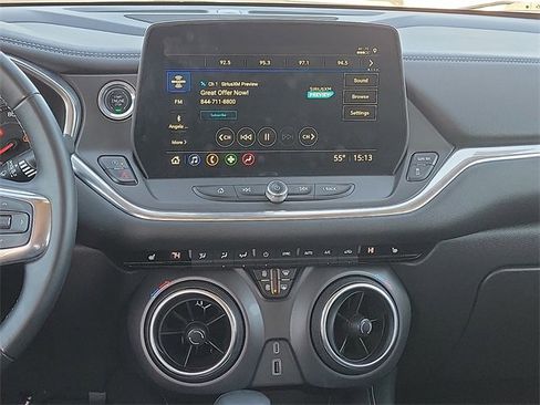 Used 2024 Chevrolet Blazer LT image 10