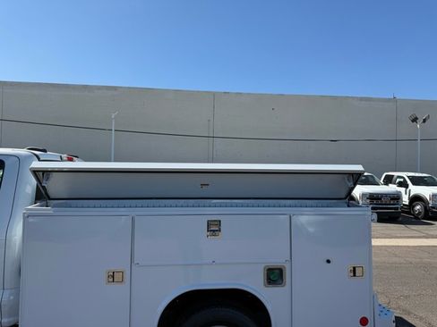 New 2025 Ford F350 XL w/ XL Chrome Package image 15