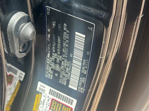 Used 2023 Toyota Sienna XLE FWD image 36