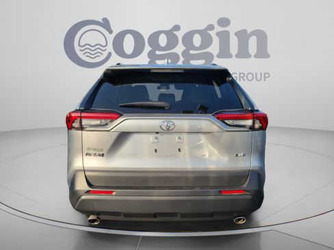 Used 2023 Toyota RAV4 XLE w/ Convenience Package FWD image 5