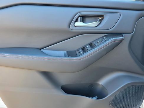 New 2026 Nissan Rogue SV AWD/4WD image 18