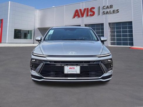 Used 2025 Hyundai Sonata SEL FWD image 2