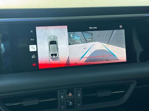 New 2025 Porsche Macan 4S Electric AWD/4WD image 25