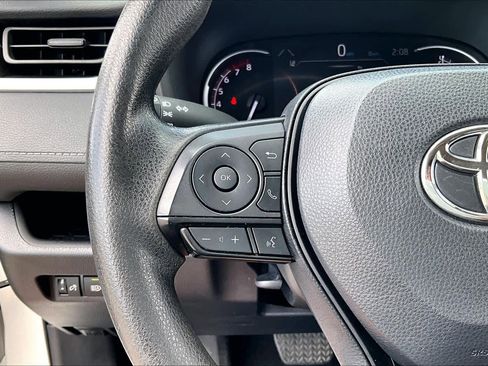 Used 2024 Toyota RAV4 XLE image 22