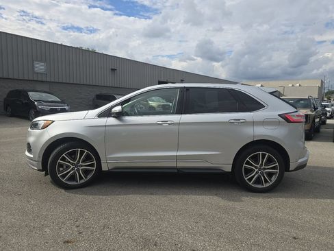 Used 2019 Ford Edge Titanium w/ Equipment Group 301A FWD image 14