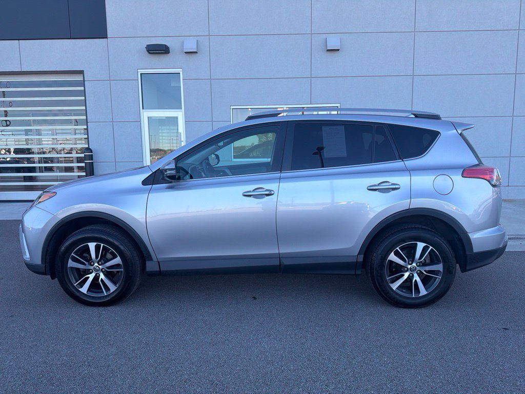 Used 2017 Toyota RAV4 XLE w/ Premium Special Value Package FWD image 3