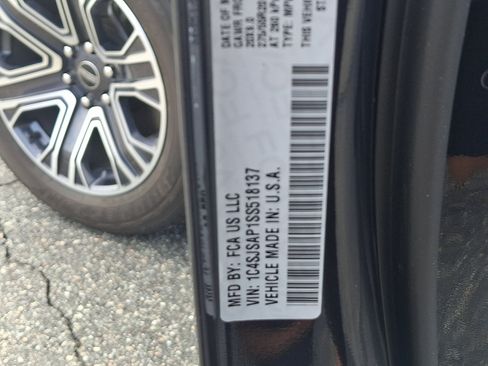 Used 2025 Jeep Wagoneer L 4WD image 27