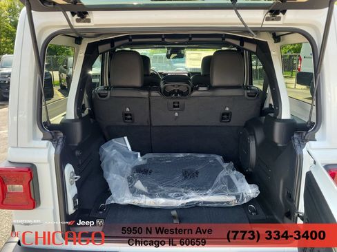 New 2026 Jeep Wrangler Unlimited Sahara AWD/4WD image 7