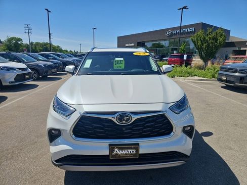 Used 2020 Toyota Highlander Platinum AWD/4WD image 8