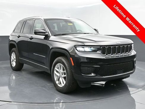 New 2024 Jeep Grand Cherokee Laredo X image 1