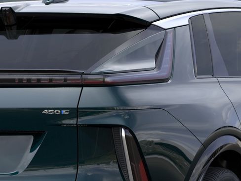 New 2026 Cadillac Lyriq Luxury RWD image 11
