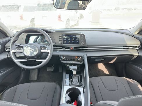 New 2025 Hyundai Elantra Blue image 11