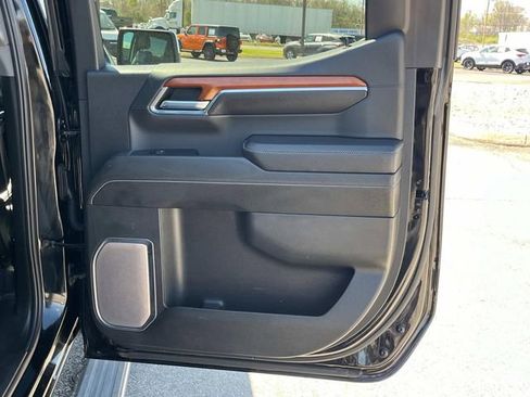 Used 2022 GMC Sierra 1500 Denali w/ Denali Reserve Package image 9