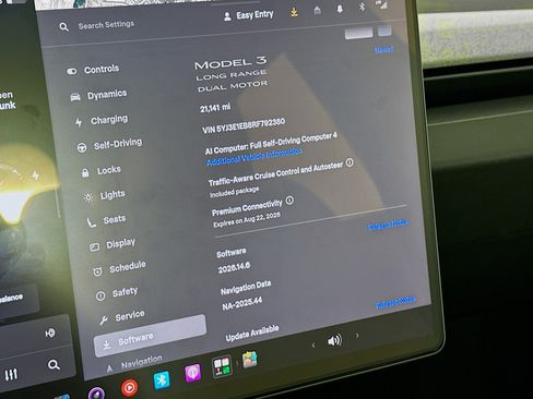 Used 2024 Tesla Model 3 Long Range AWD/4WD image 18