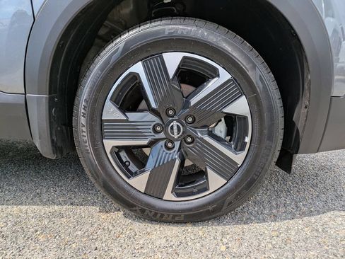 Certified 2025 Nissan Kicks SV w/ Charging Package AWD/4WD image 12