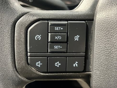 Used 2025 Ford F250 XLT image 40