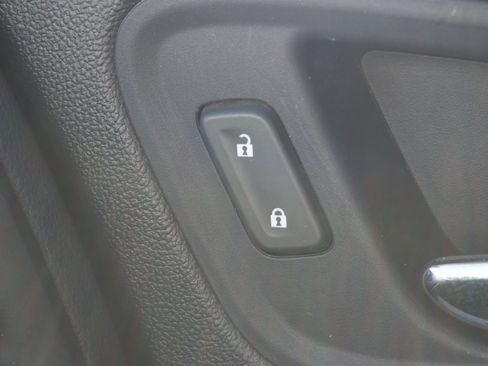 Used 2019 Chevrolet Colorado LT w/ LT Convenience Package image 23