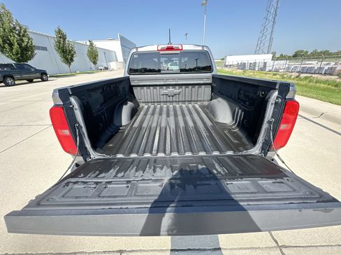 Used 2021 Chevrolet Colorado Z71 AWD/4WD image 23