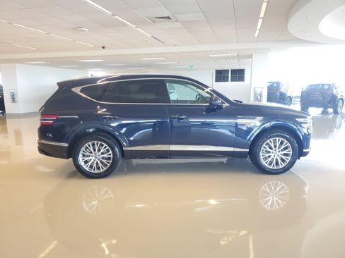 Used 2024 Genesis GV80 2.5T AWD/4WD image 11