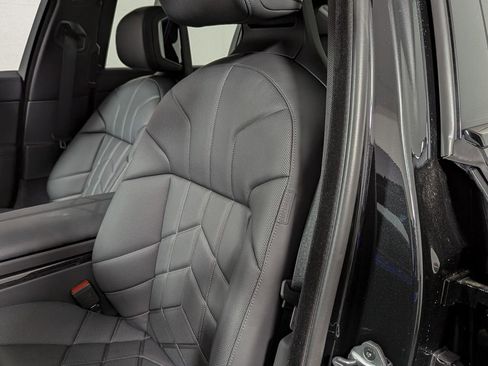 New 2026 BMW 750e xDrive w/ Premium Package AWD/4WD image 18