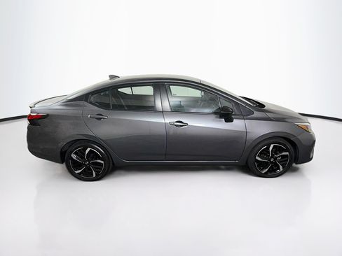 Used 2024 Nissan Versa SR FWD image 10
