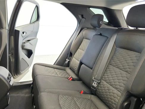 Used 2019 Chevrolet Equinox LT FWD image 30