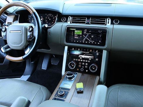 Used 2019 Land Rover Range Rover HSE AWD/4WD image 16