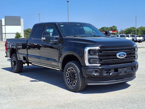 New 2026 Ford F350 Platinum image 3