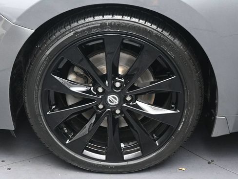 Used 2020 Nissan Maxima SR w/ Illumination Package FWD image 36
