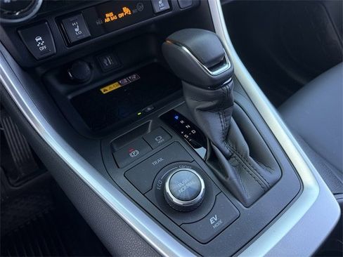 Used 2025 Toyota RAV4 XSE w/ Advanced Technology Package image 21