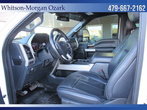 Used 2022 Ford F250 Lariat w/ Black Appearance Package image 21