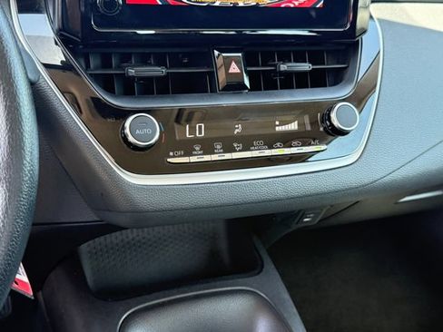 Used 2025 Toyota Corolla LE FWD image 21