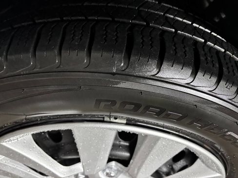 Used 2010 Toyota Corolla LE image 18