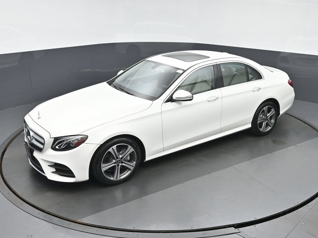 Used 2019 Mercedes-Benz E 300 4MATIC image 32
