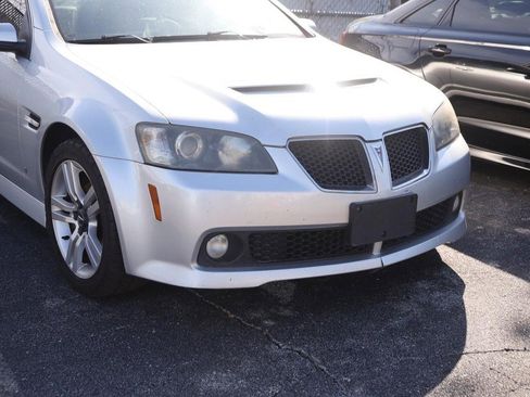 Used 2009 Pontiac G8 w/ Premium Package RWD image 2