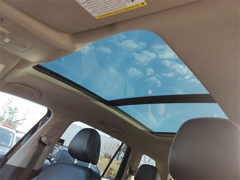 Certified 2023 Volkswagen Atlas SEL Premium image 19