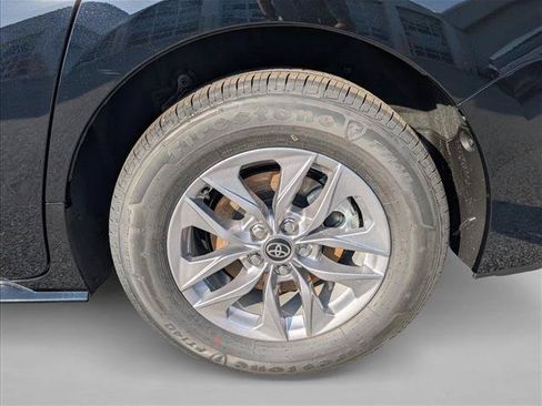 New 2026 Toyota Sienna LE FWD image 10