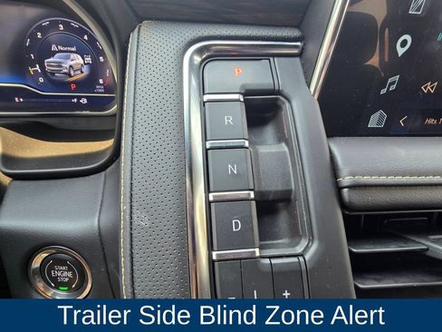 Used 2023 Chevrolet Tahoe Premier w/ Advanced Technology Package AWD/4WD image 33