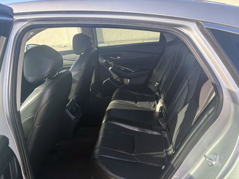 Used 2023 Honda Accord Touring image 11