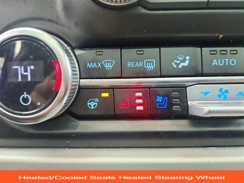 Used 2023 Ford Expedition Limited image 20