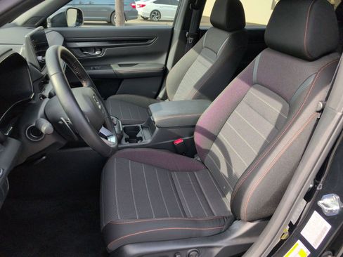 Used 2026 Honda CR-V Sport image 17