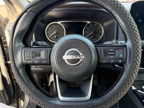 Used 2023 Nissan Rogue SL w/ SL Premium Package FWD image 11